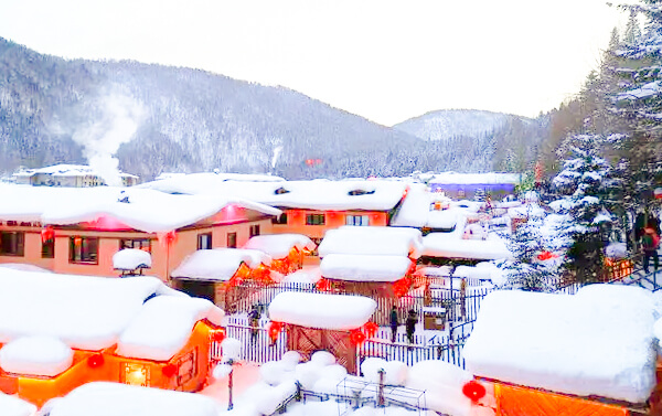 東北冰雪節、冰雕、雪雕、霧淞、中國合掌村~雪鄉、雪地摩托車、俄式風味三排座8日
